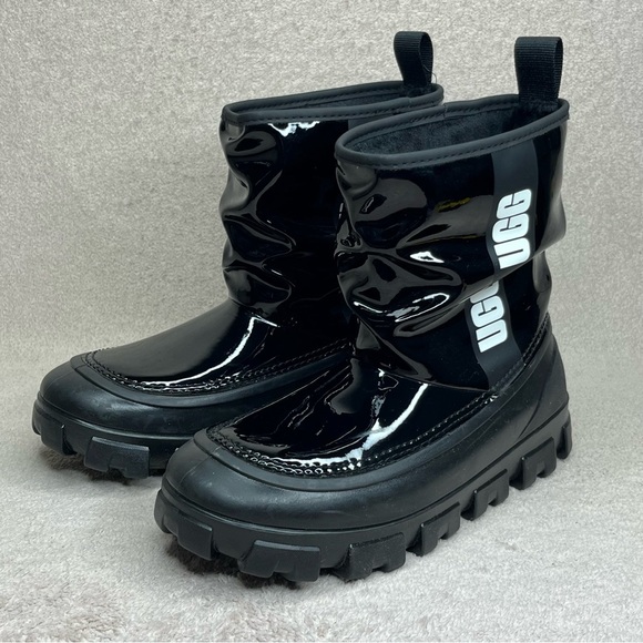 UGG Classic Brellah Mini Boot-Black-Women’s 5-Winter-Warm-Fashion-Snow-Rain-Cute - Picture 4 of 15